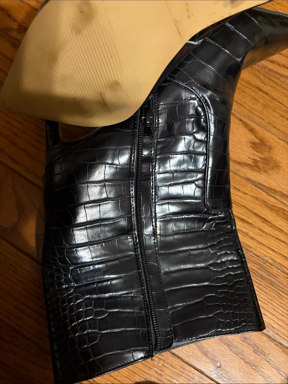 Express Boots - Picture 6 of 6